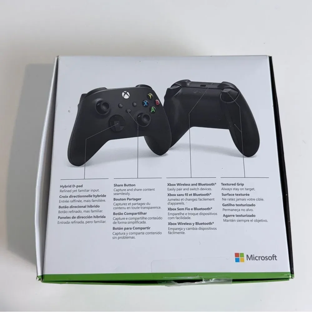 Microsoft Xbox Wireless Controller + Rechargeable Battery IOB